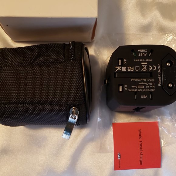 World International Travel Adapter Universal Power Adapter - Picture 5 of 7